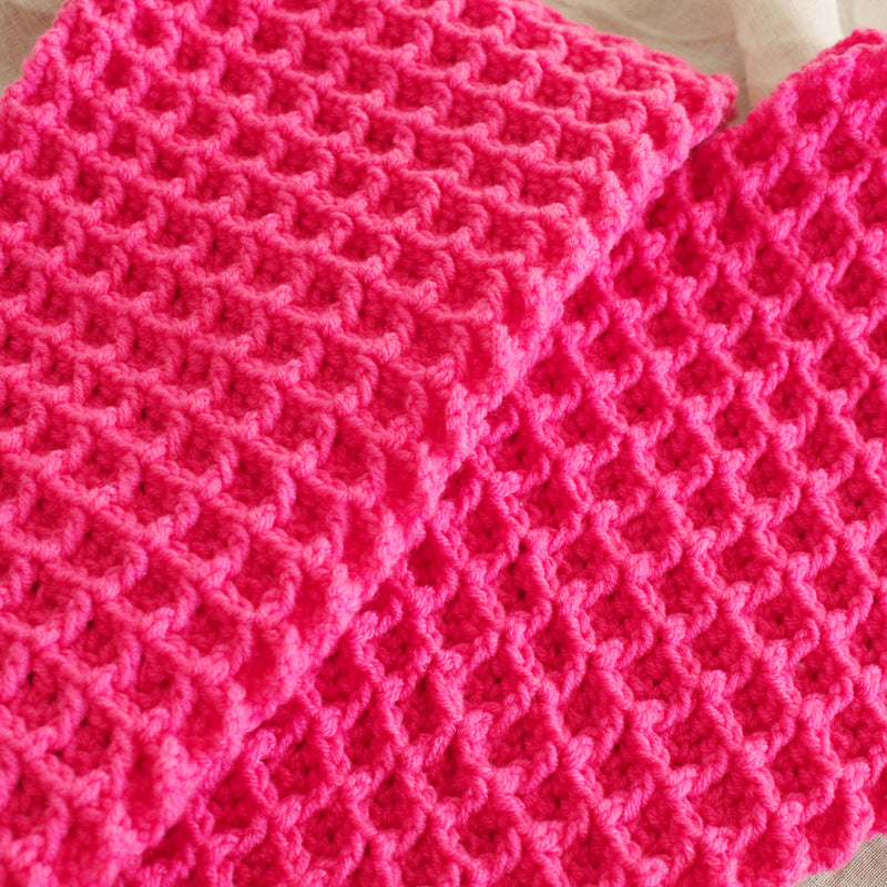 WAFFLE Crochet Scarf in Candy Pink